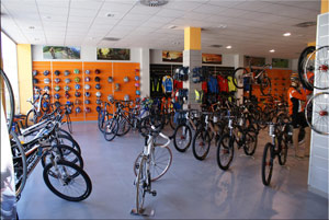 600 m2 de modernas instalaciones 600 m2 de modernas instalaciones