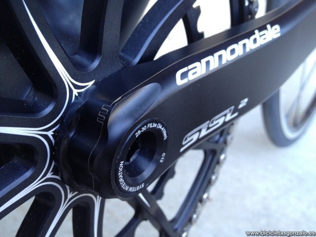 thumbnail interactive-video image 1 of Cannondale Hollowgram SL2 BB30 Alloy Bearing Shields - KP249/BLK 1 of 6